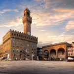 Image of a square in Florence that you can go and see thanks to our chauffeur services Florence