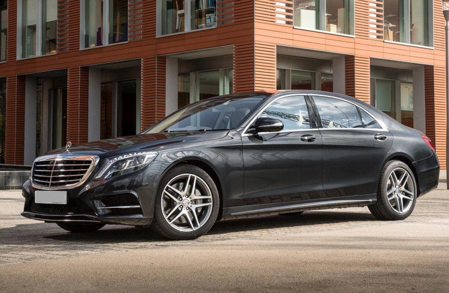 Image of the Mercedes S class in the city and this is one of the cars we use for our services